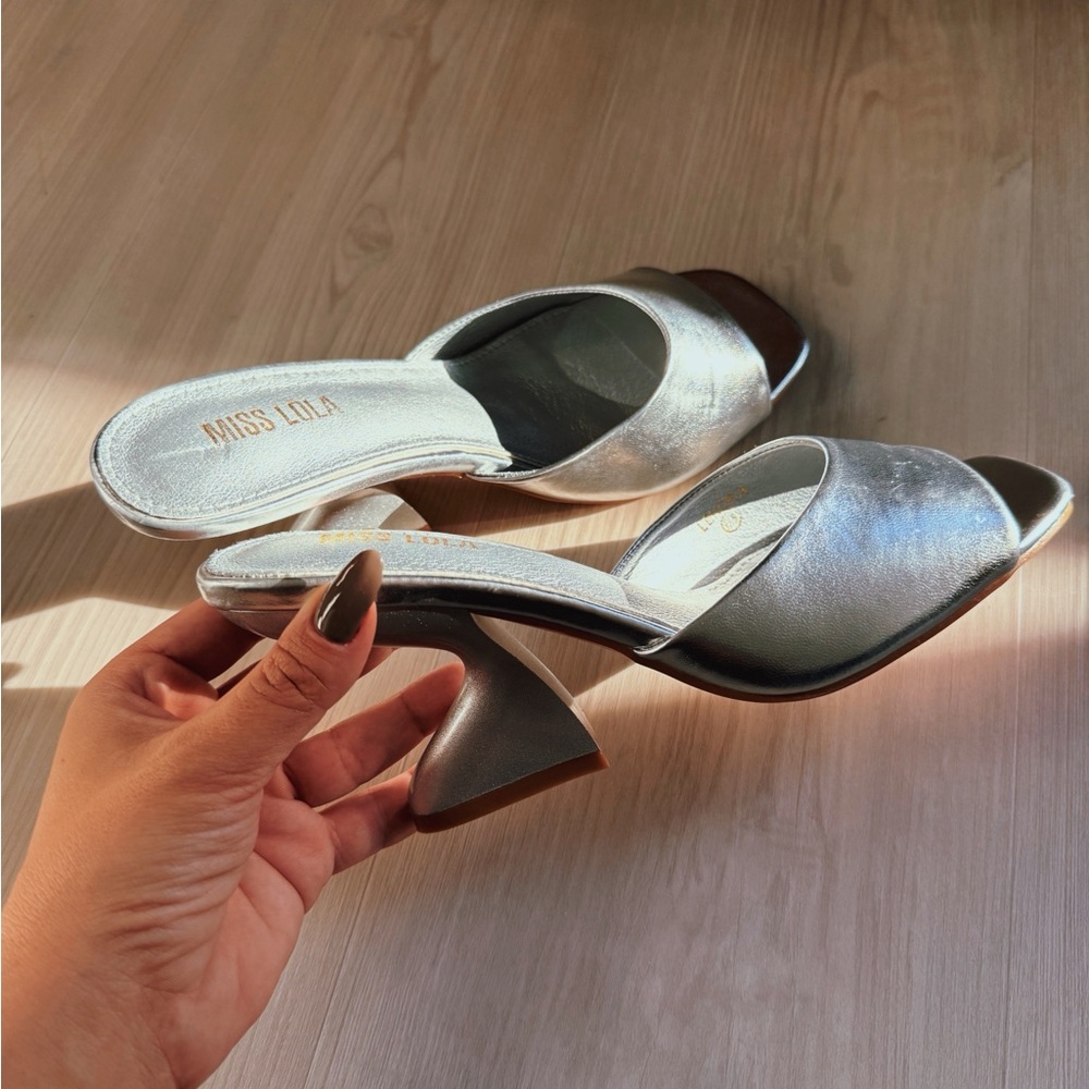 Miss Lola Shimmering Silver Heels